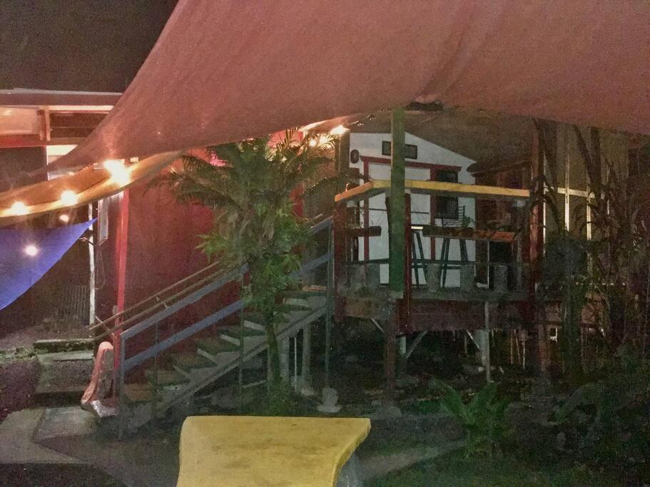 The Red Cottage And Hawaiian Pond Garden Paradise! Keaau Exterior photo