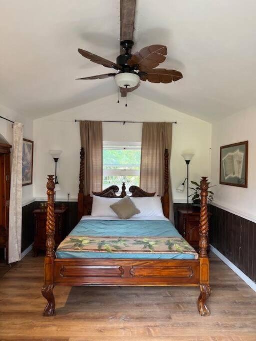 The Red Cottage And Hawaiian Pond Garden Paradise! Keaau Exterior photo